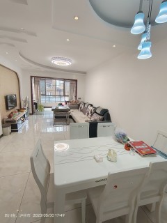 御景东城2室2厅1卫44.8万83m²出售